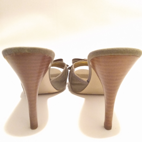 GUESS Army Green w/leather bow Heel - Picture 6 of 8